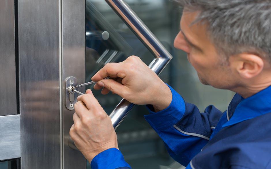 changer une serrure de porte Ris-Orangis