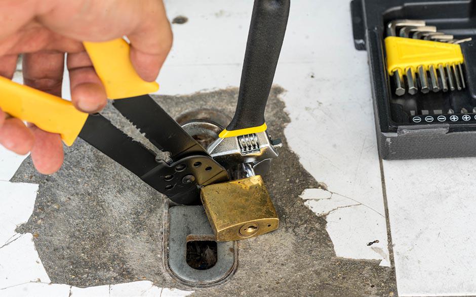  changer une serrure de porte Ris-Orangis